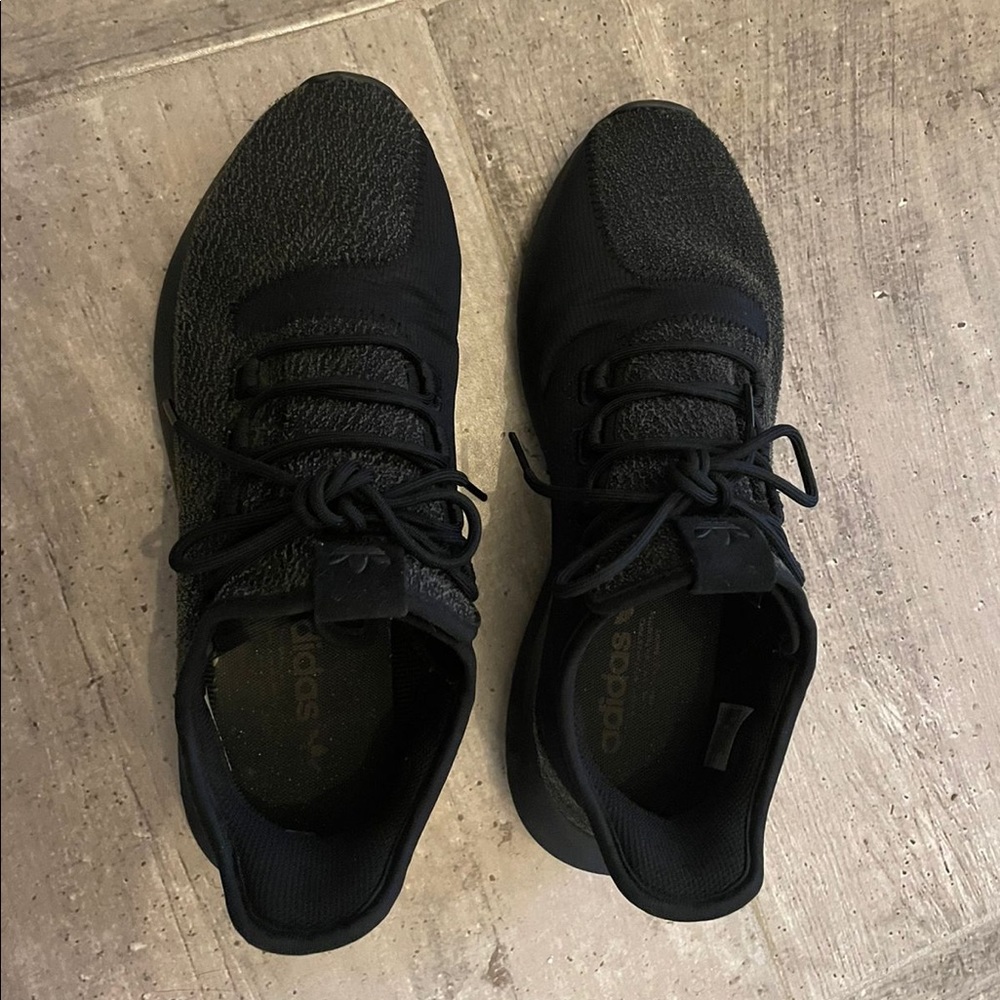 Adidas tubular shadow